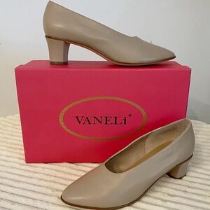 Vaneli Women’s Tan Pumps Low Heel Leather Size 9 New With Box